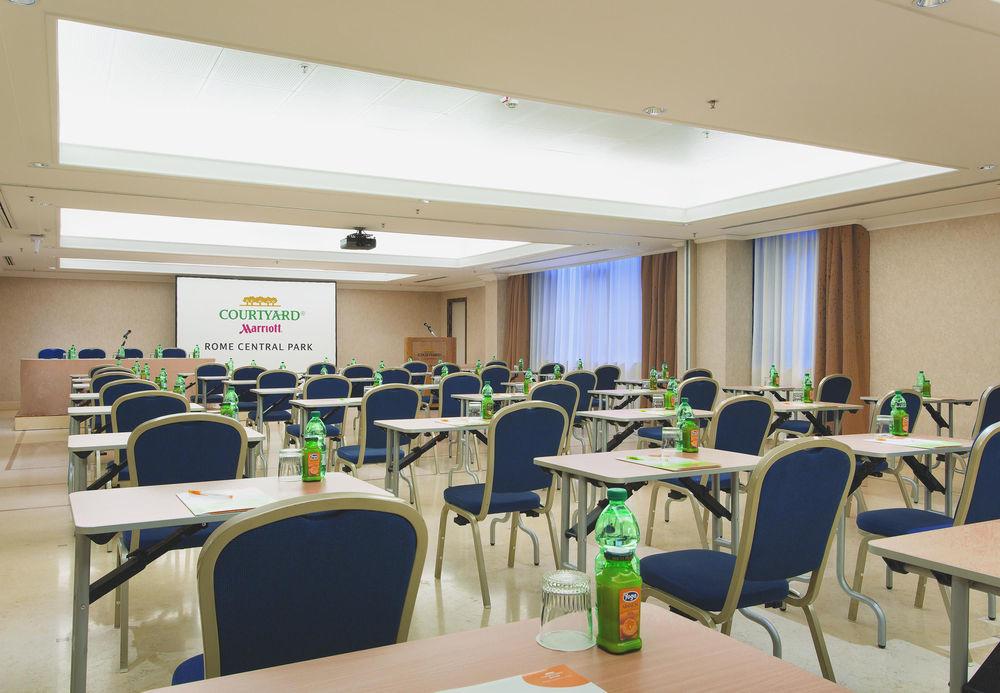Courtyard By Marriott Rome Central Park Экстерьер фото